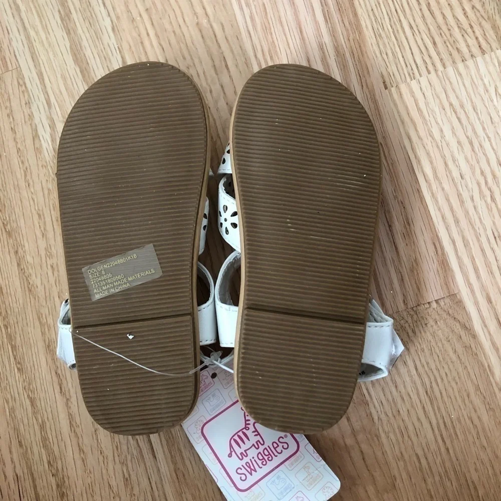 Swiggles White Open Toe Sandals NWT Sz 8 Girls